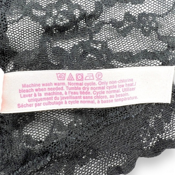 Victorias Secret Set Of Two Lace Panties Thong Cheeky Heart Print Lingerie  Med - Picture 10 of 14